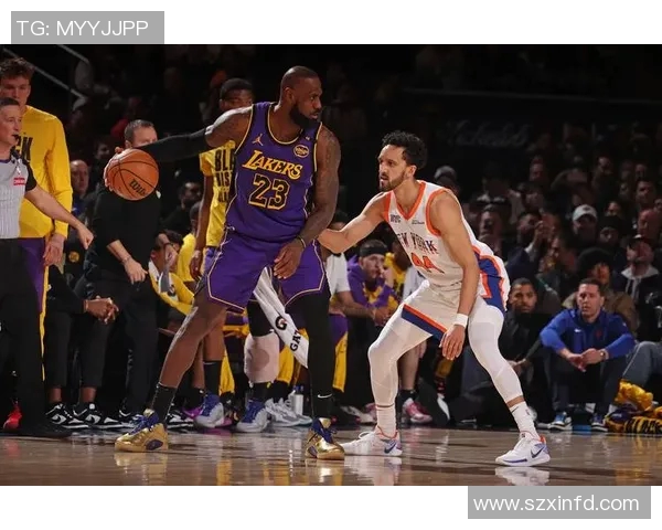 詹姆斯领衔骑士大战勇士，NBA总决赛火力全开