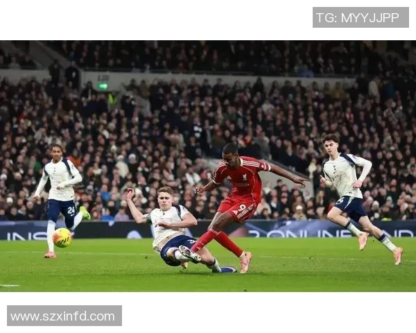 英超经典对决曼联与利物浦精彩比赛录像回顾与分析 英超经典对决曼联与利物浦精彩比赛录像回顾与分析